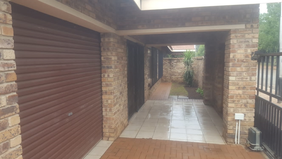 18 Bedroom Property for Sale in Oudorp North West